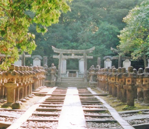 毛利家墓所