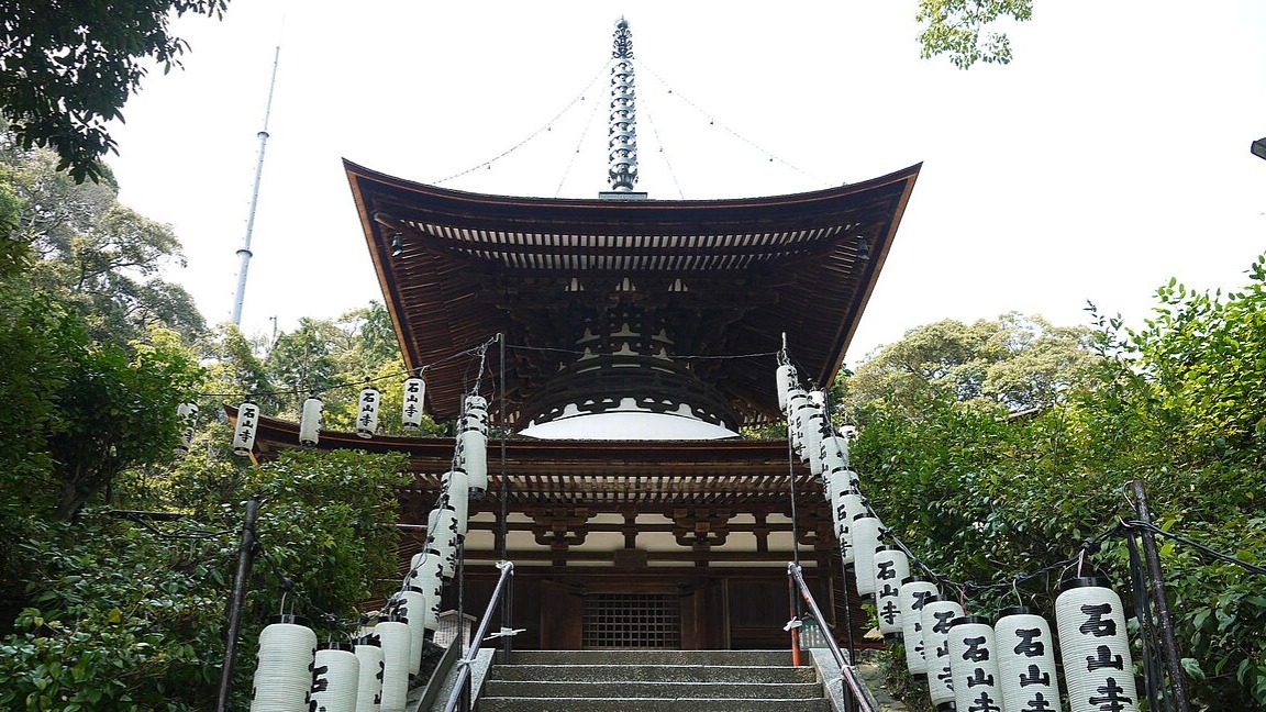 滋賀県・大津市の寺「石山寺」