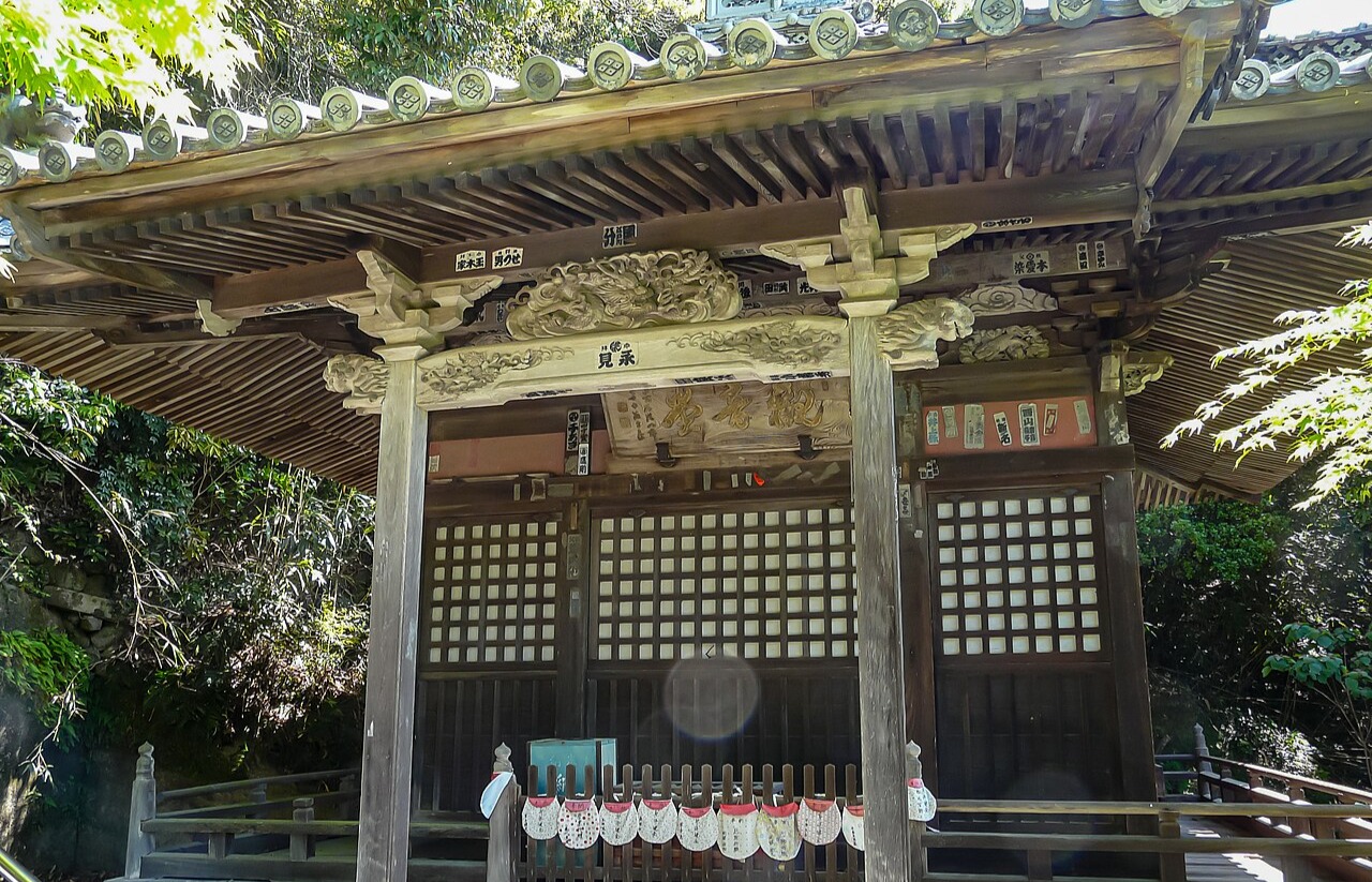 香川県・三豊市の寺「弥谷寺」
